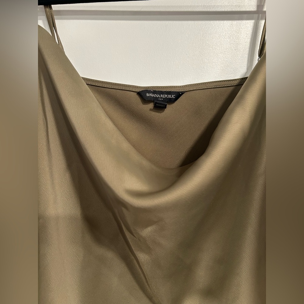 Banana Republic Satin Cowl Neck Top Size XL - Picture 3 of 6